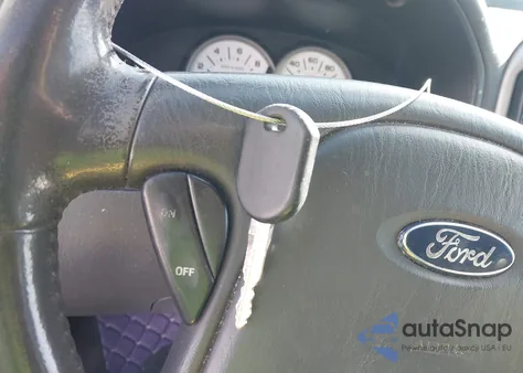 2007 Ford Escape Xlt/Xlt Sport z USA, uszkodzony, nr VIN 1FMYU03107KB19205